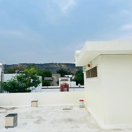 Elegant 3Bhk Villa, Hillside Hideaway, 10 Mins From Mh Bus Stand Aurangabad  Exterior photo