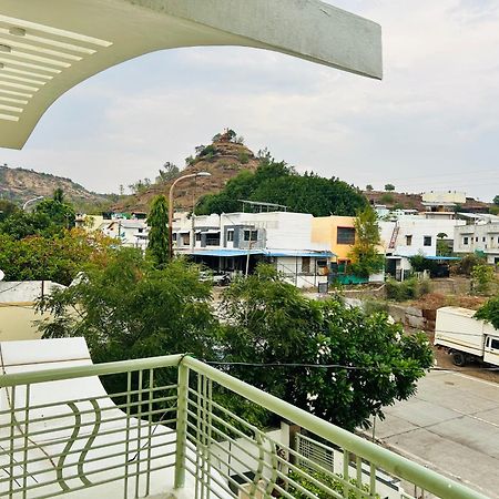 Elegant 3Bhk Villa, Hillside Hideaway, 10 Mins From Mh Bus Stand Aurangabad  Exterior photo