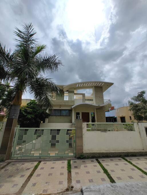 Elegant 3Bhk Villa, Hillside Hideaway, 10 Mins From Mh Bus Stand Aurangabad  Exterior photo