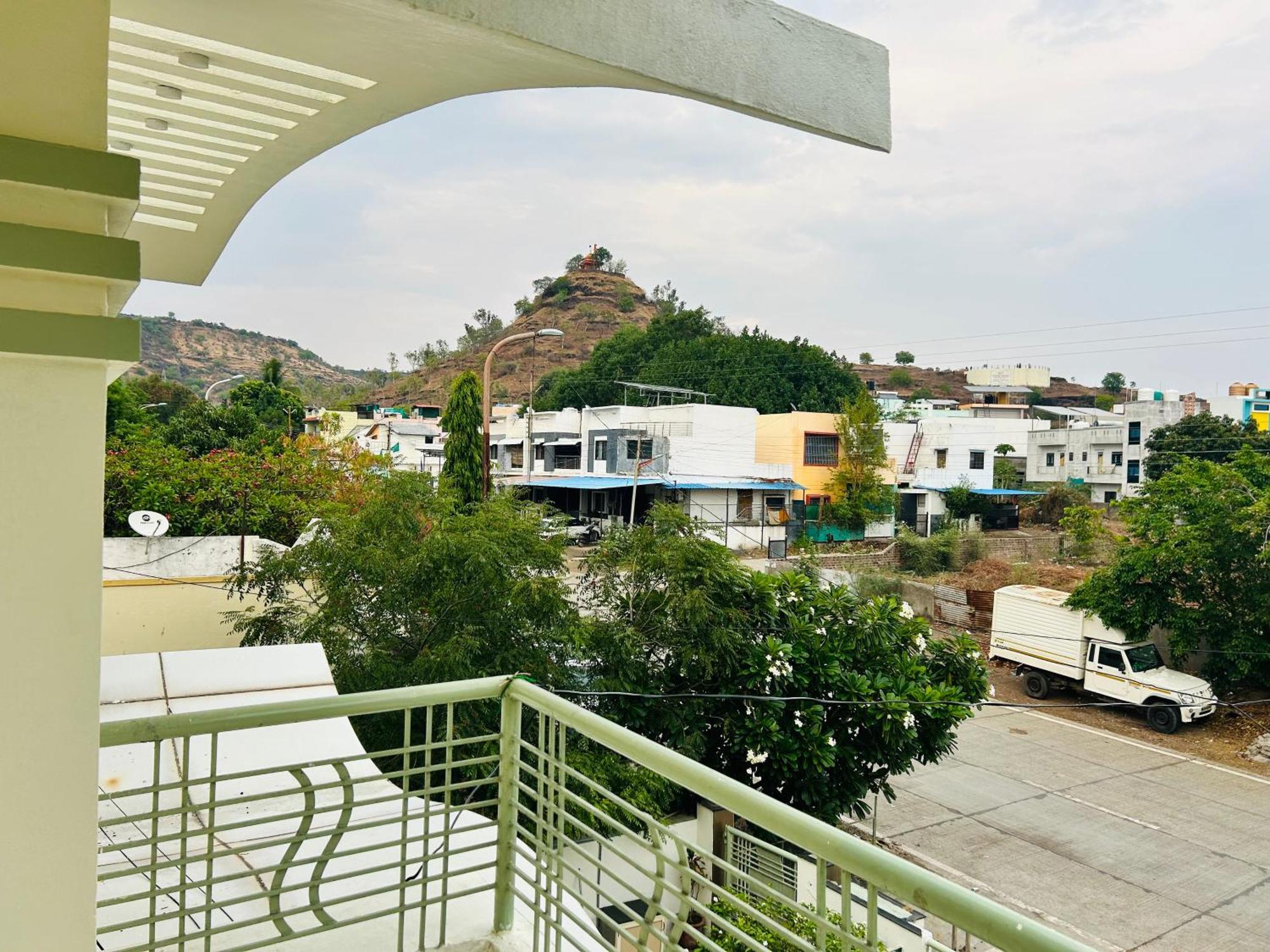 Elegant 3Bhk Villa, Hillside Hideaway, 10 Mins From Mh Bus Stand Aurangabad  Exterior photo
